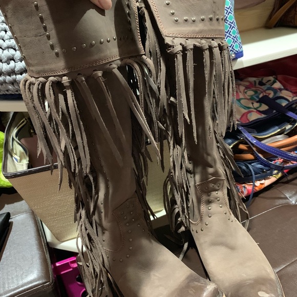 Boutique cow leather boot - Picture 2 of 3